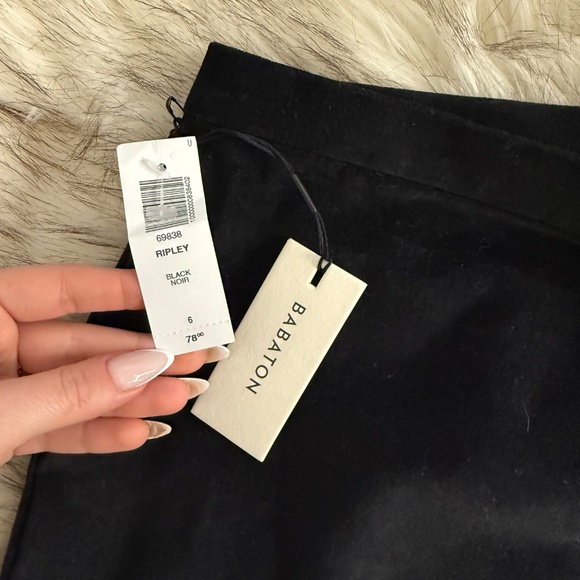 Aritzia Babaton RIPLEY Black Skirt - Picture 3 of 3